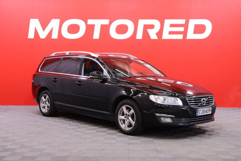Volvo - V70 - D3 Classic aut / Webasto / Vetokoukku / Nahat / Xenon / Suomi-auto // - Farmari