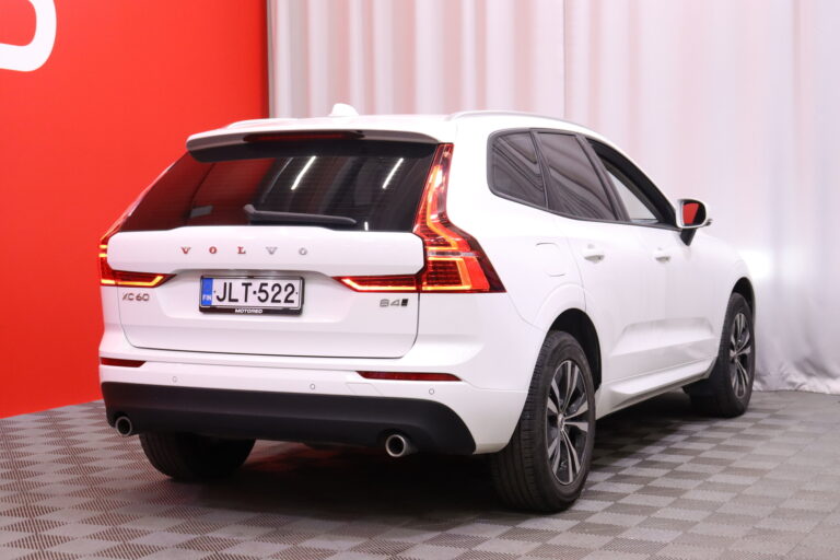 Volvo - XC60 - B4 AWD D-MHEV Business aut // Webasto / Koukku / Pilot Assist / VOC / BLIS / P-tutkat / Keyless Go // - Maastoauto