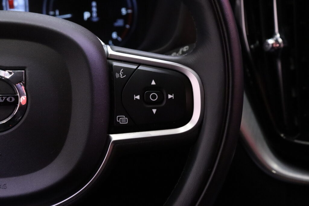 tuotekuva-Volvo-XC60-JLT-522-2025-12-30-102505-19 tuotekuva-Volvo-XC60-JLT-522-2025-12-30-102505-19