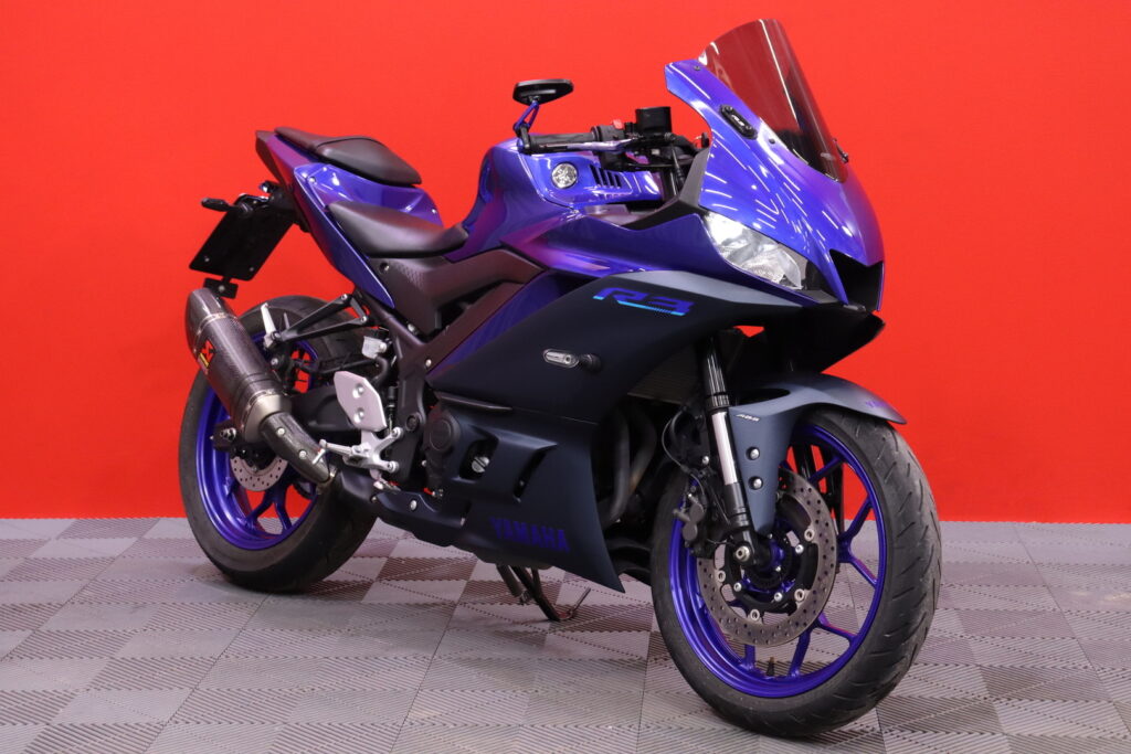Yamaha - YZF-R3 - // Akrapovic-Slipari / Huoltokirja // Yamaha - YZF-R3 - // Akrapovic-Slipari / Huoltokirja // - Moottoripyörä