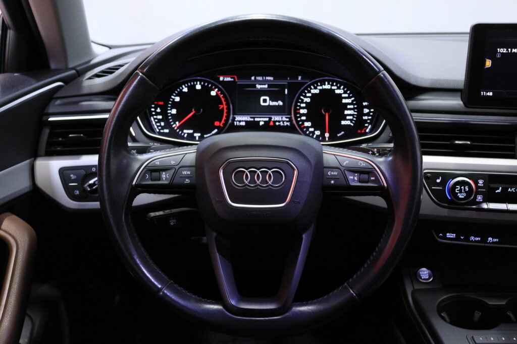 Audi - A4 - Avant Business 2,0 TFSI 140 kW S tronic Audi - A4 - Avant Business 2,0 TFSI 140 kW S tronic - Farmari