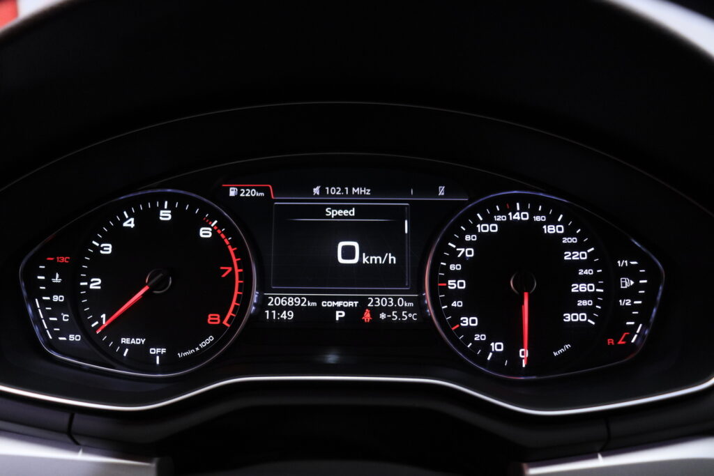 tuotekuva-Audi-A4-KNV-905-2026-02-25-143102-18 tuotekuva-Audi-A4-KNV-905-2026-02-25-143102-18