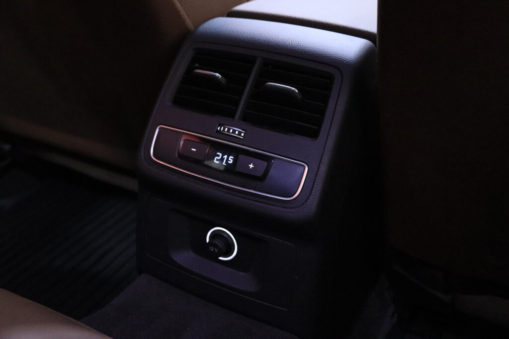 tuotekuva-Audi-A4-KNV-905-2026-02-25-143102-26 tuotekuva-Audi-A4-KNV-905-2026-02-25-143102-26