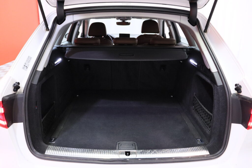 tuotekuva-Audi-A4-KNV-905-2026-02-25-143102-27 tuotekuva-Audi-A4-KNV-905-2026-02-25-143102-27