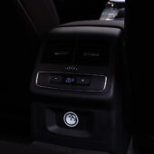 Audi - A4 - Avant Business Sport Comfort S line Edition 2,0 TDI 140 kW quattro S tronic // Suomi-auto / Webasto / Koukku / Sporttipenkit / LED // - Farmari