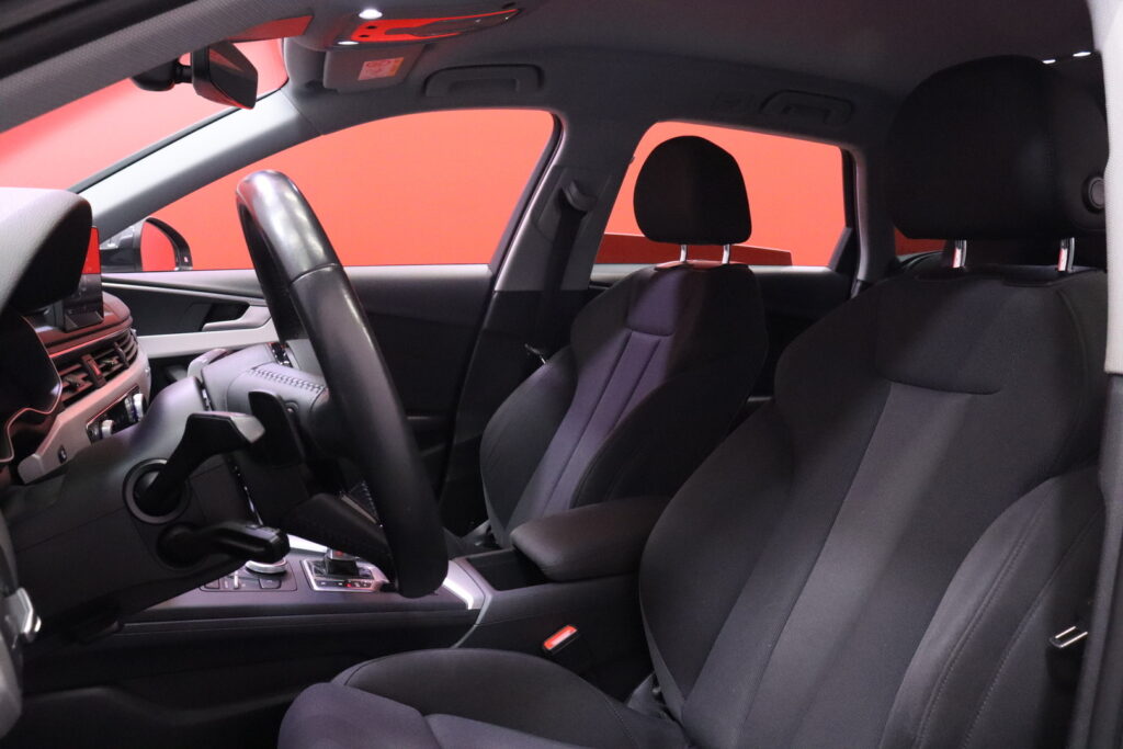 Audi - A4 - Avant Business Sport Comfort S line Edition 2,0 TDI 140 kW quattro S tronic // Suomi-auto / Webasto / Koukku / Sporttipenkit / LED // Audi - A4 - Avant Business Sport Comfort S line Edition 2,0 TDI 140 kW quattro S tronic // Suomi-auto / Webasto / Koukku / Sporttipenkit / LED // - Farmari