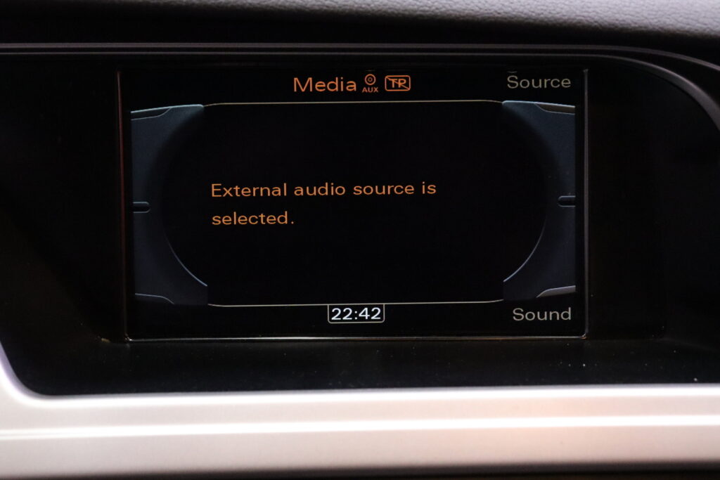 tuotekuva-Audi-A4-UZP-640-2026-02-04-100602-21 tuotekuva-Audi-A4-UZP-640-2026-02-04-100602-21