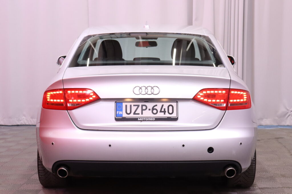 Audi - A4 - Sedan 3,0 V6 TDI DPF quattro 30v // Mahtava neliveto isolla moottorilla / Navi / Xenon // Audi - A4 - Sedan 3,0 V6 TDI DPF quattro 30v // Mahtava neliveto isolla moottorilla / Navi / Xenon // - Sedan