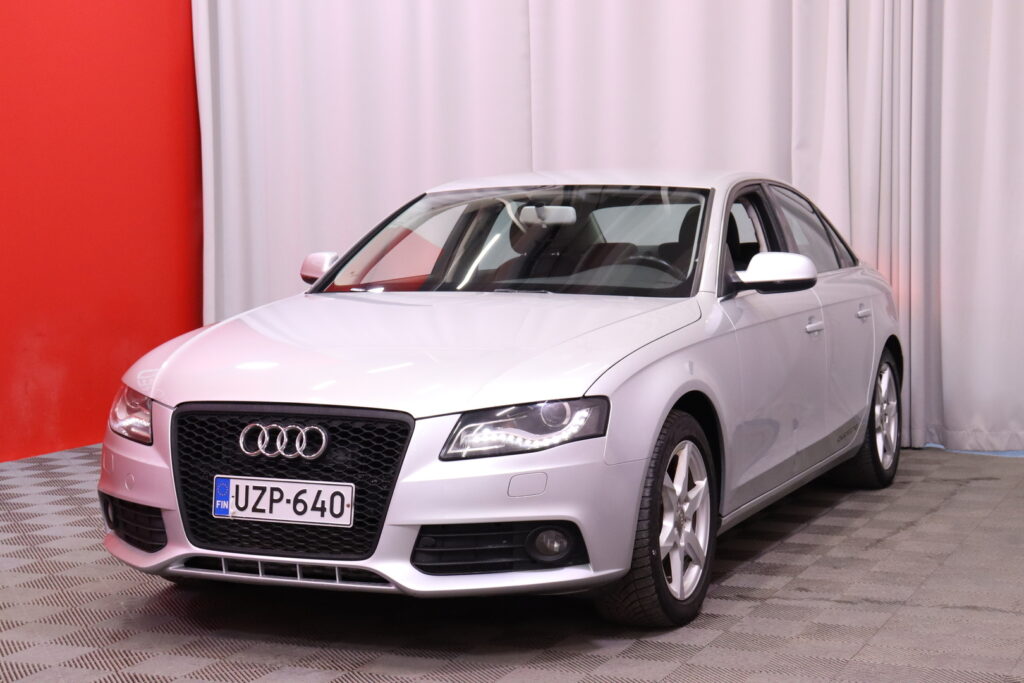 Audi - A4 - Sedan 3,0 V6 TDI DPF quattro 30v // Mahtava neliveto isolla moottorilla / Navi / Xenon // Audi - A4 - Sedan 3,0 V6 TDI DPF quattro 30v // Mahtava neliveto isolla moottorilla / Navi / Xenon // - Sedan
