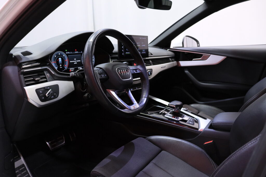 Audi - A4 - Avant Business Advanced 40 TDI 150 kW MHEV quattro S tronic Audi - A4 - Avant Business Advanced 40 TDI 150 kW MHEV quattro S tronic - Farmari