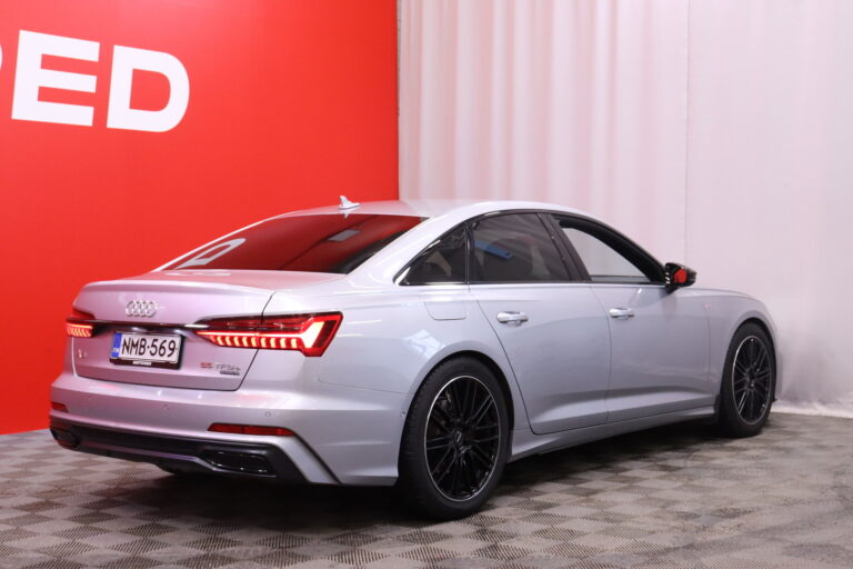 Audi - A6 - Sedan Business Sport 55 TFSI e quattro S tronic S-LINE // Matrix-LED / ACC / 360 Kamera / Keyless / Sporttipenkit / - Sedan