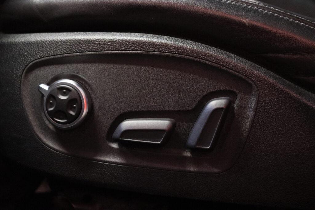 Audi - A7 - 3,0 V6 TDI Biturbo 230 kW quattro tiptronic S-line Audi - A7 - 3,0 V6 TDI Biturbo 230 kW quattro tiptronic S-line - Viistoperä