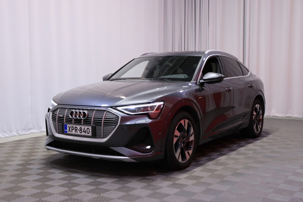 Audi - e-tron - Sportback quattro S Line Audi - e-tron - Sportback quattro S Line - Maastoauto