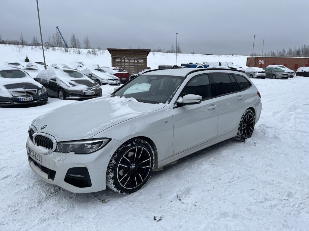 BMW - 320 - G21 Touring 320d A xDrive Business M Sport MHEV BMW - 320 - G21 Touring 320d A xDrive Business M Sport MHEV - Farmari