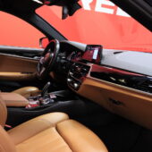 BMW - 530 - G30 Sedan 530i A xDrive Business Comfort - Sedan