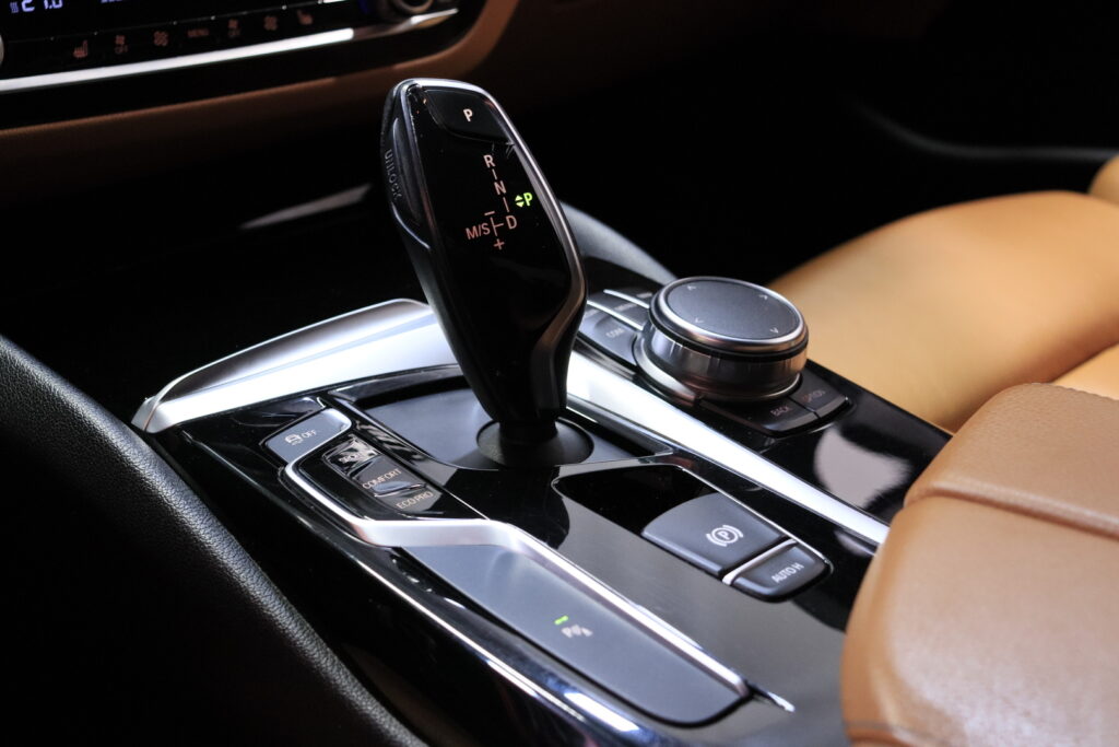 tuotekuva-BMW-530-UZP-937-2026-02-17-140005-26 tuotekuva-BMW-530-UZP-937-2026-02-17-140005-26