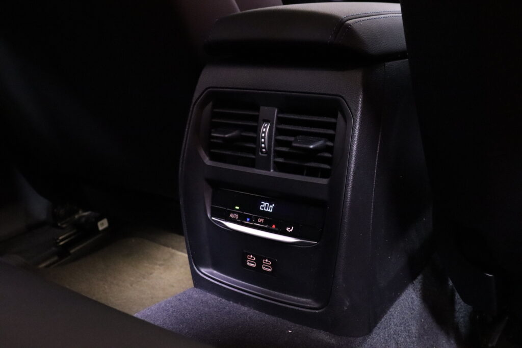 BMW - I4 M50 - Charged Plus // 1-om. Suomi-auto / Laser / M-Istuimet / H&K / ACC / HUD / 360° / BMW - I4 M50 - Charged Plus // 1-om. Suomi-auto / Laser / M-Istuimet / H&K / ACC / HUD / 360° / - Sedan