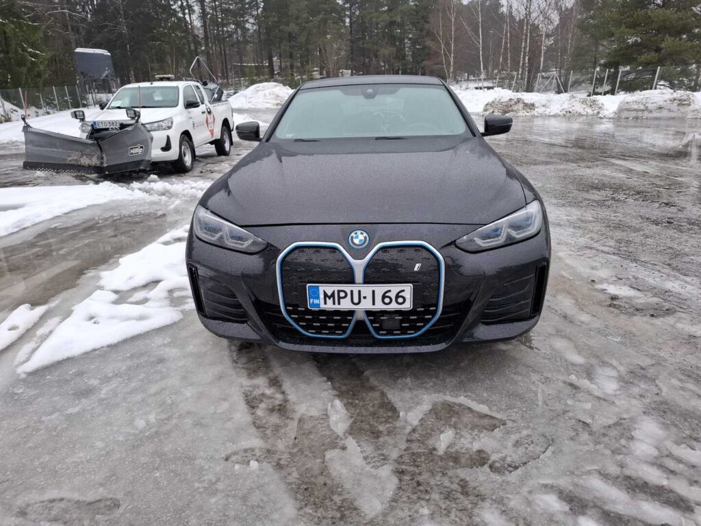 BMW - i4 - eDrive40 Fully Charged M Sport BMW - i4 - eDrive40 Fully Charged M Sport - Sedan