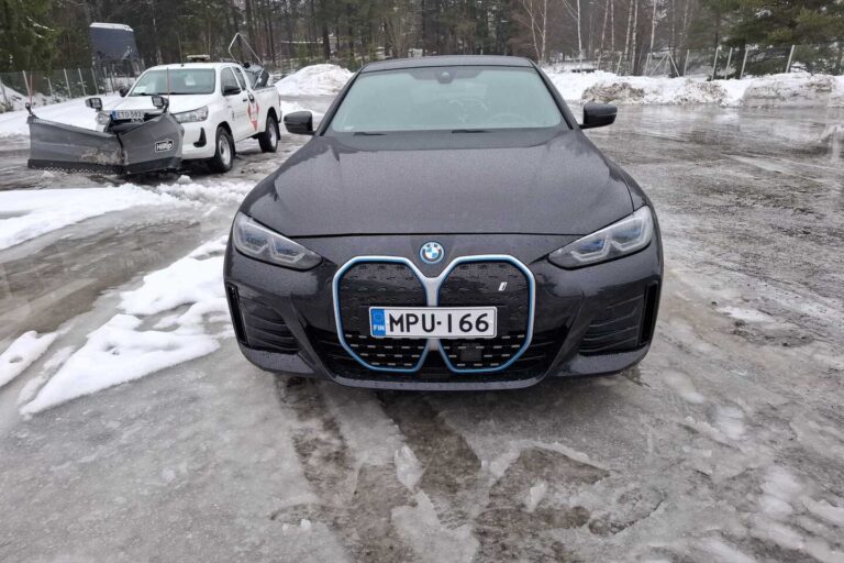 BMW - i4 - eDrive40 Fully Charged M Sport - Sedan