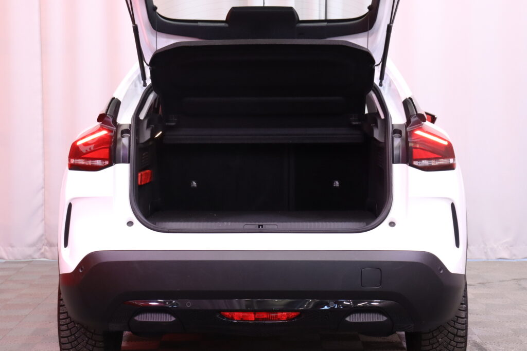 Citroen - C4 - Full Electric 136 Feel Pack 50 kWh Automaatti // Merkkihuollettu! / Active Safety Brake / Bluetooth / 2x Renkaat // Citroen - C4 - Full Electric 136 Feel Pack 50 kWh Automaatti // Merkkihuollettu! / Active Safety Brake / Bluetooth / 2x Renkaat // - Viistoperä