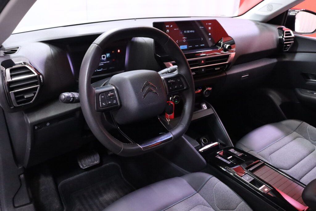 tuotekuva-Citroen-C4-IRE-995-2026-02-02-104104-15 tuotekuva-Citroen-C4-IRE-995-2026-02-02-104104-15