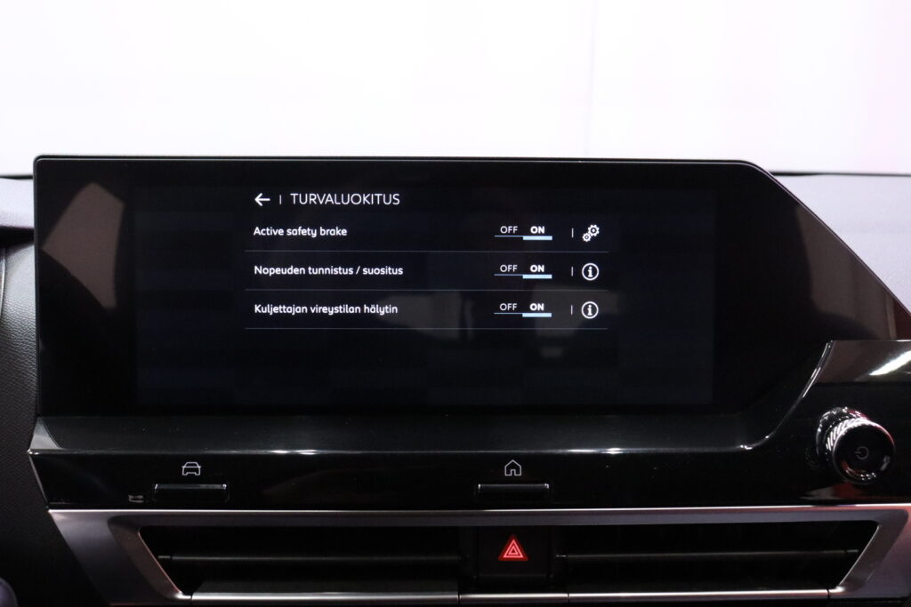 tuotekuva-Citroen-C4-IRE-995-2026-02-02-104104-23 tuotekuva-Citroen-C4-IRE-995-2026-02-02-104104-23