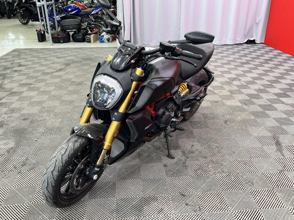 Ducati - DIAVEL - 1260 S // Termignoni putkisto / 1.OM Suomi-pyörä / Brembo // Ducati - DIAVEL - 1260 S // Termignoni putkisto / 1.OM Suomi-pyörä / Brembo // - Moottoripyörä