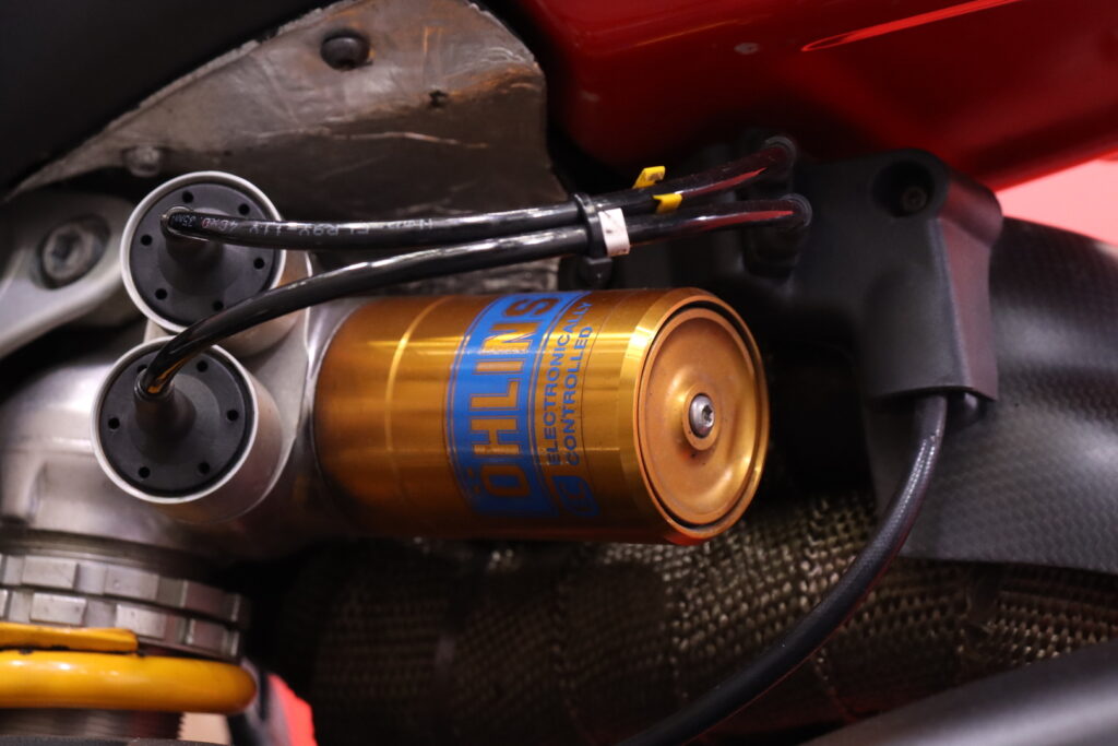 Ducati - PANIGALE V4 - S // Putkisto! / Iso huolto tehty! / Sähköalusta / Huoltokirja // Ducati - PANIGALE V4 - S // Putkisto! / Iso huolto tehty! / Sähköalusta / Huoltokirja // - Moottoripyörä