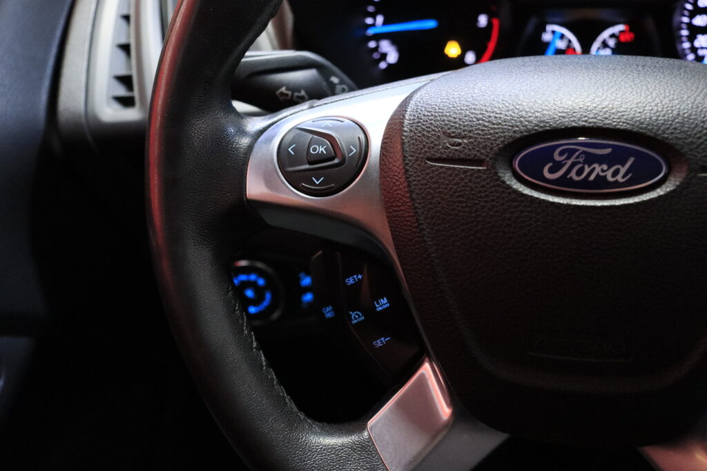 Ford - Grand Tourneo Connect - 1,6 TDCi 115 hv Titanium M6 Ford - Grand Tourneo Connect - 1,6 TDCi 115 hv Titanium M6 - Tila-auto