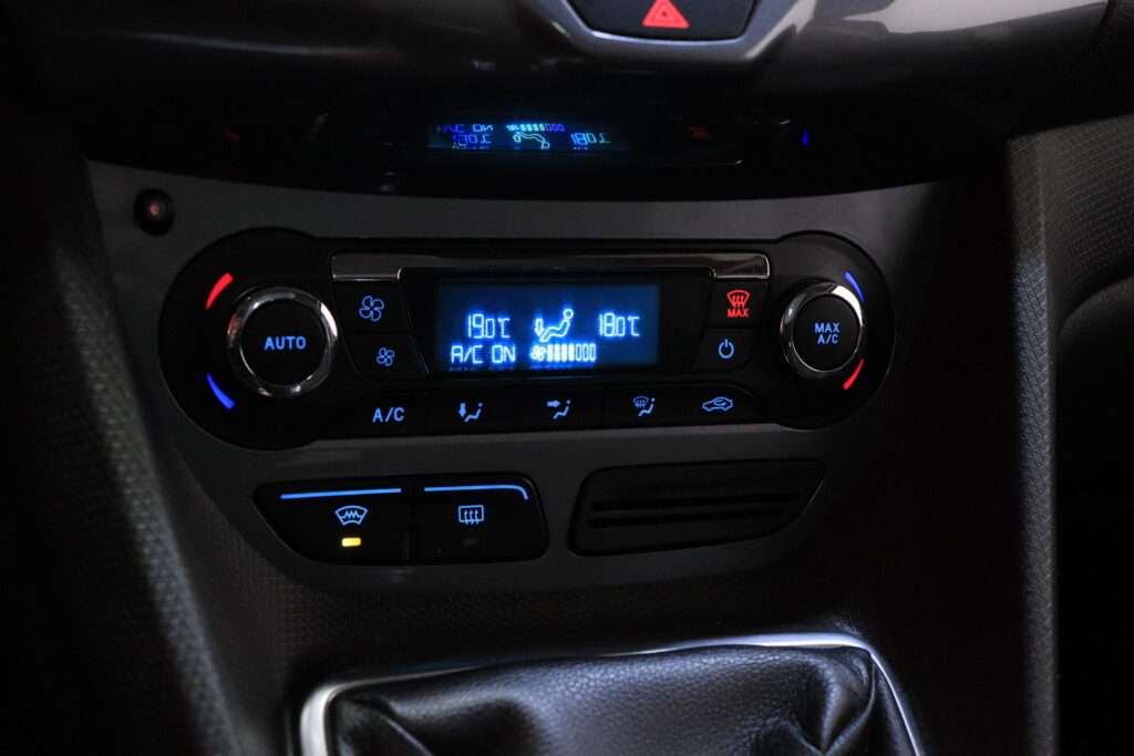 tuotekuva-Ford-Grand-Tourneo-Connect-SLM-303-2026-02-26-103604-22 tuotekuva-Ford-Grand-Tourneo-Connect-SLM-303-2026-02-26-103604-22