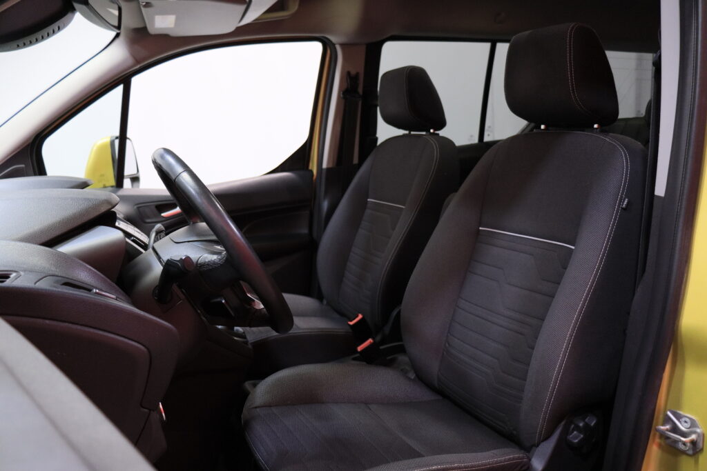 Ford - Grand Tourneo Connect - 1,6 TDCi 115 hv Titanium M6 Ford - Grand Tourneo Connect - 1,6 TDCi 115 hv Titanium M6 - Tila-auto