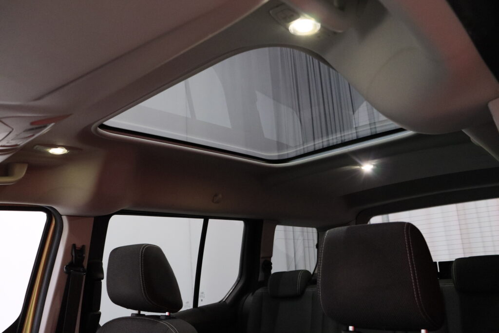 Ford - Grand Tourneo Connect - 1,6 TDCi 115 hv Titanium M6 Ford - Grand Tourneo Connect - 1,6 TDCi 115 hv Titanium M6 - Tila-auto