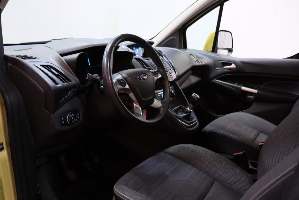 Ford - Grand Tourneo Connect - 1,6 TDCi 115 hv Titanium M6 Ford - Grand Tourneo Connect - 1,6 TDCi 115 hv Titanium M6 - Tila-auto