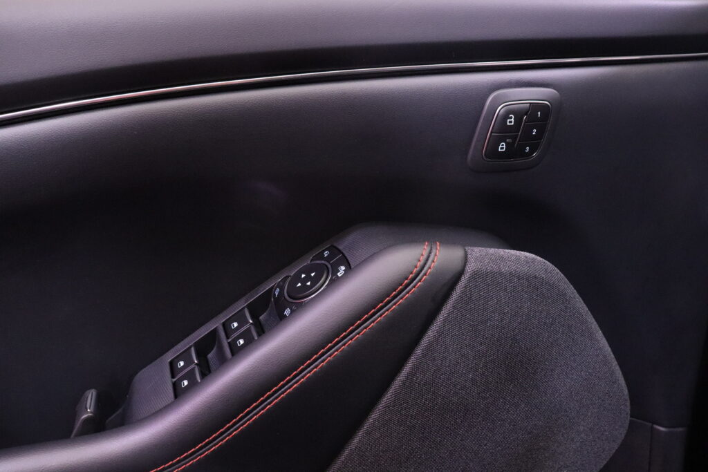 Ford - MUSTANG MACH-E - 75kWh 269hv AWD Premium // ACC / B&O / 360° / Muistipenkki / SYNC IV / Keyless / Navi / Ford - MUSTANG MACH-E - 75kWh 269hv AWD Premium // ACC / B&O / 360° / Muistipenkki / SYNC IV / Keyless / Navi / - Maastoauto