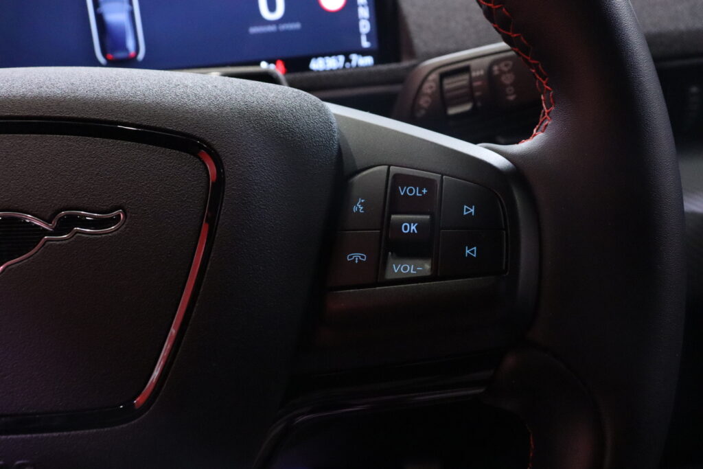 tuotekuva-Ford-MUSTANG-MACH-E-GRL-210-2026-02-27-154006-16 tuotekuva-Ford-MUSTANG-MACH-E-GRL-210-2026-02-27-154006-16