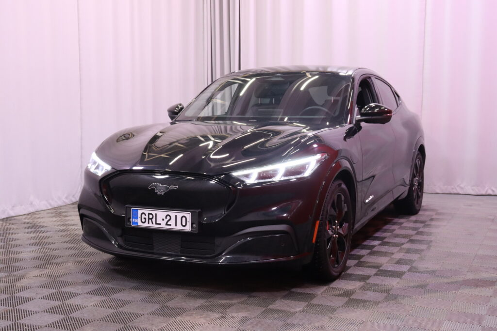 Ford - MUSTANG MACH-E - 75kWh 269hv AWD Premium // ACC / B&O / 360° / Muistipenkki / SYNC IV / Keyless / Navi / Ford - MUSTANG MACH-E - 75kWh 269hv AWD Premium // ACC / B&O / 360° / Muistipenkki / SYNC IV / Keyless / Navi / - Maastoauto