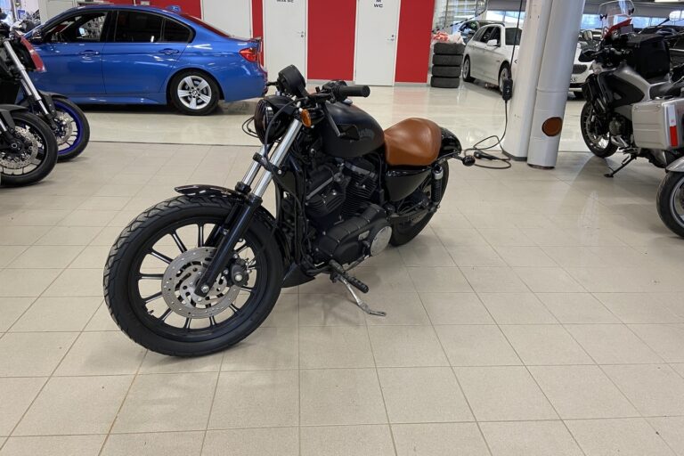 Harley-Davidson - Sportster - XL 883 N IRON // Custom putki / Custom satula // - Moottoripyörä