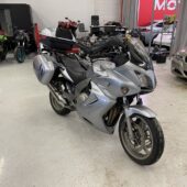 Honda - CBF - 1000 S // Suomi-pyörä / Huoltokirja / 3x Laukut // - Moottoripyörä