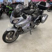 Honda - CBF - 1000 S // Suomi-pyörä / Huoltokirja / 3x Laukut // - Moottoripyörä