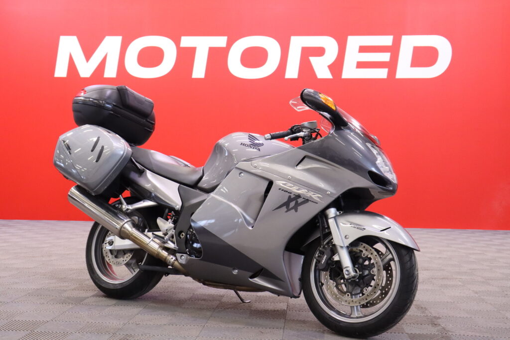 Honda - CBR - 1100 XX Super Blackbird // Kuin uusi! / Uudet renkaat! / Huoltokirja / Suomi-pyörä / 3x laukut // - Moottoripyörä