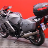 Honda - CBR - 1100 XX Super Blackbird // Kuin uusi! / Uudet renkaat! / Huoltokirja / Suomi-pyörä / 3x laukut // - Moottoripyörä