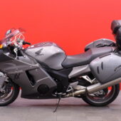 Honda - CBR - 1100 XX Super Blackbird // Kuin uusi! / Uudet renkaat! / Huoltokirja / Suomi-pyörä / 3x laukut // - Moottoripyörä