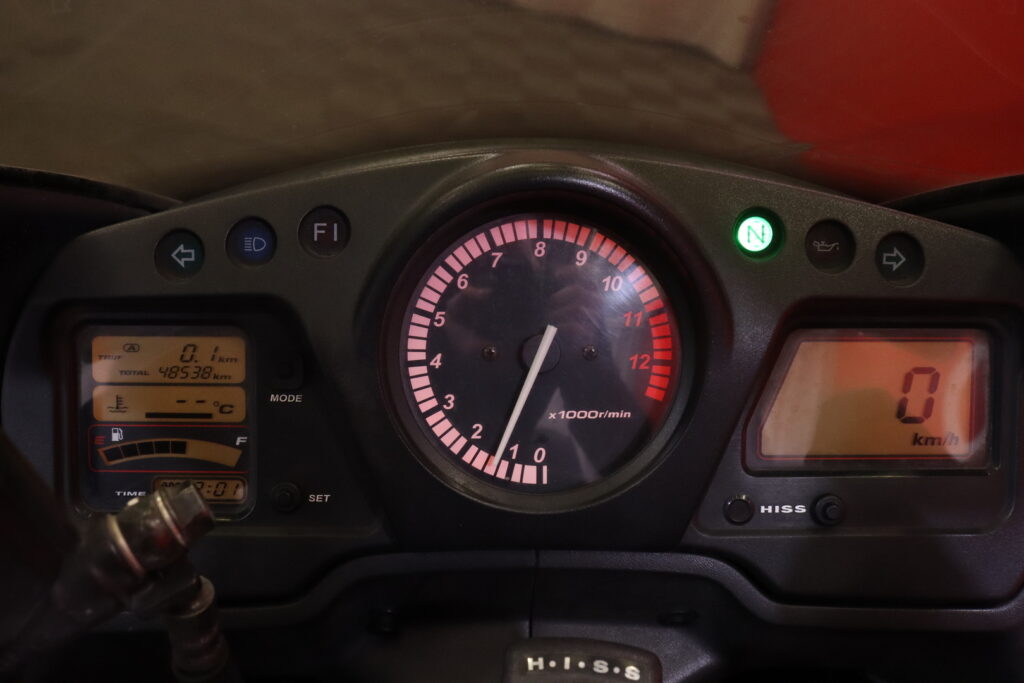 Honda - CBR - 1100 XX Super Blackbird // 3x-laukut / Valmis kesänajoon // Honda - CBR - 1100 XX Super Blackbird // 3x-laukut / Valmis kesänajoon // - Moottoripyörä