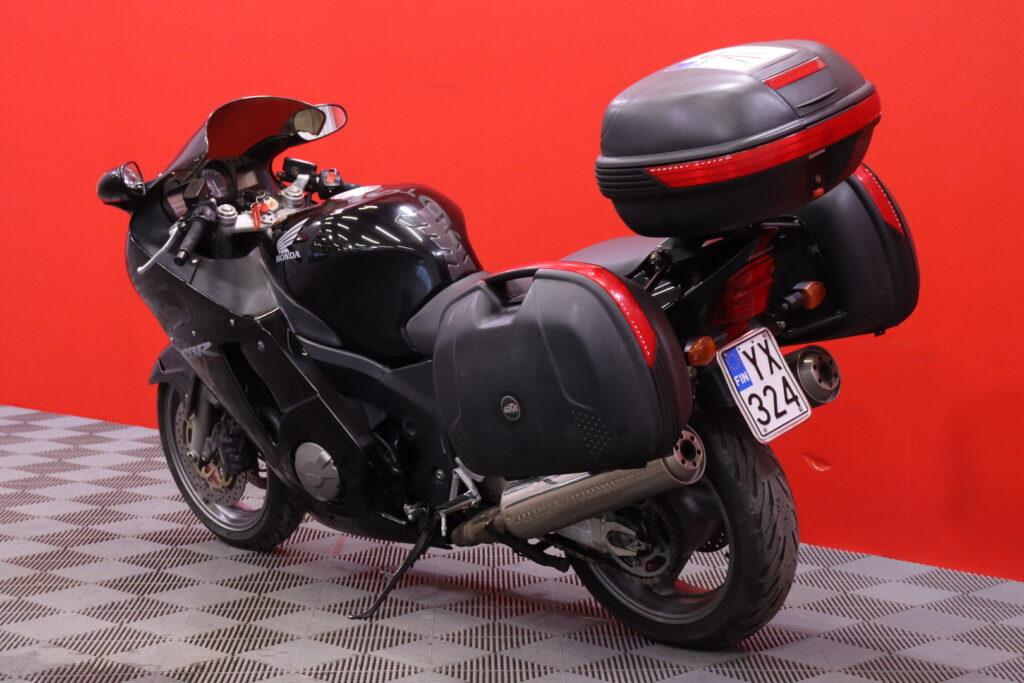 Honda - CBR - 1100 XX Super Blackbird // 3x-laukut / Valmis kesänajoon // Honda - CBR - 1100 XX Super Blackbird // 3x-laukut / Valmis kesänajoon // - Moottoripyörä