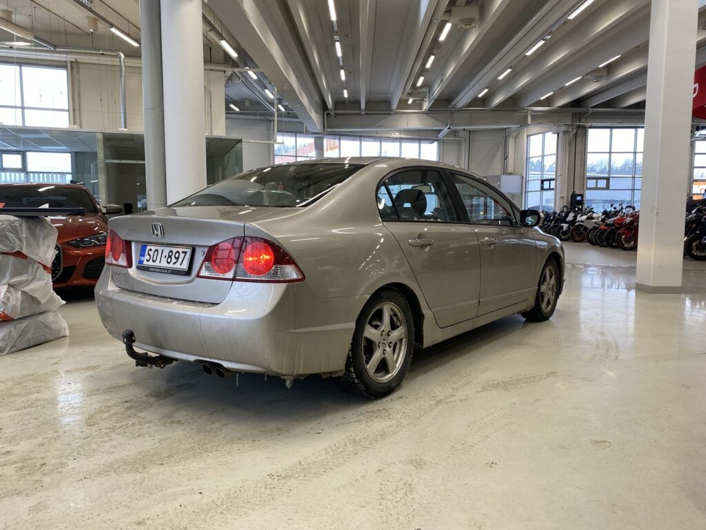 Honda - Civic - 4D CIVIC SEDAN 1.8 // Juuri saapunut / Suomi-auto / Kattoikkuna / Koukku / Vakkari // Honda - Civic - 4D CIVIC SEDAN 1.8 // Juuri saapunut / Suomi-auto / Kattoikkuna / Koukku / Vakkari // - Sedan