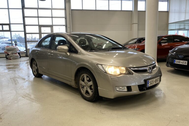 Honda - Civic - 4D CIVIC SEDAN 1.8 // Juuri saapunut / Suomi-auto / Kattoikkuna / Koukku / Vakkari // - Sedan