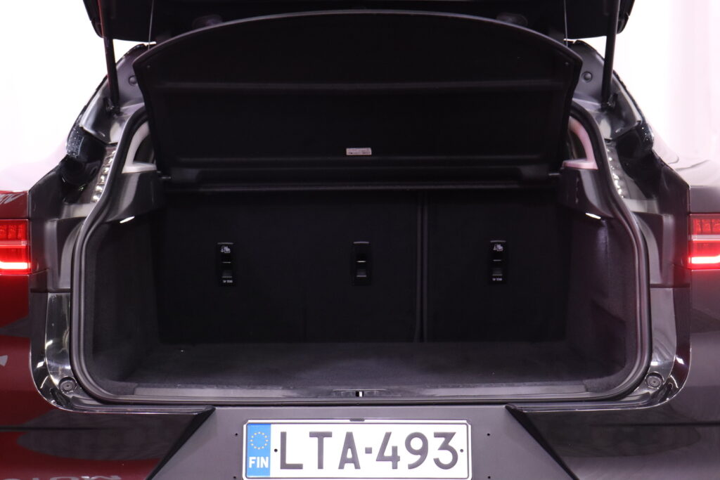 tuotekuva-Jaguar-I-PACE-LTA-493-2026-02-19-140603-16 tuotekuva-Jaguar-I-PACE-LTA-493-2026-02-19-140603-16