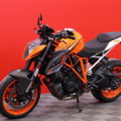 KTM - 1290 - Super Duke R // Akrapovic slipari + decat / 30tkm huolto tehty! // - Moottoripyörä