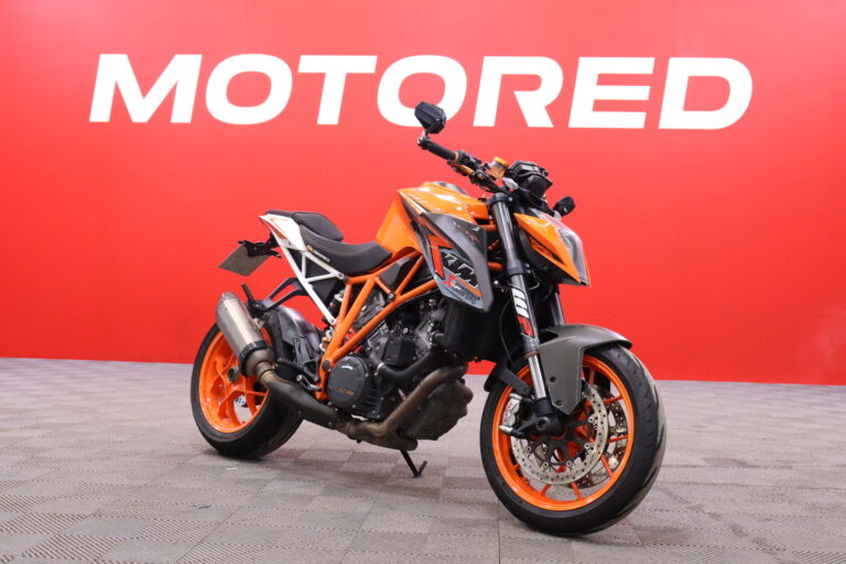 KTM - 1290 - Super Duke R // Akrapovic slipari + decat / 30tkm huolto tehty! // - Moottoripyörä