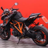 KTM - 1290 - Super Duke R // WP/ Powerparts / Teippisarja / Ajomodet / Luistonesto // - Moottoripyörä